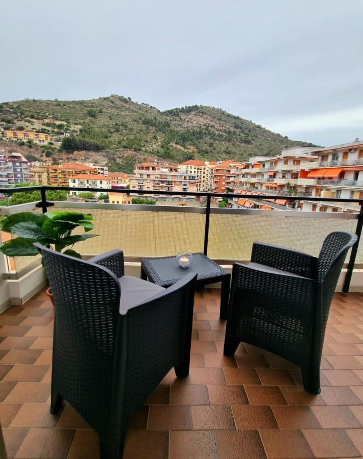 Appartement Casa Di Bea à Vintimille Extérieur photo